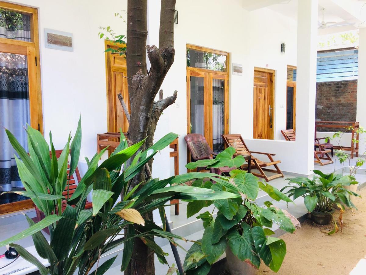 Tropicana Home Stay Arugam Bay Esterno foto