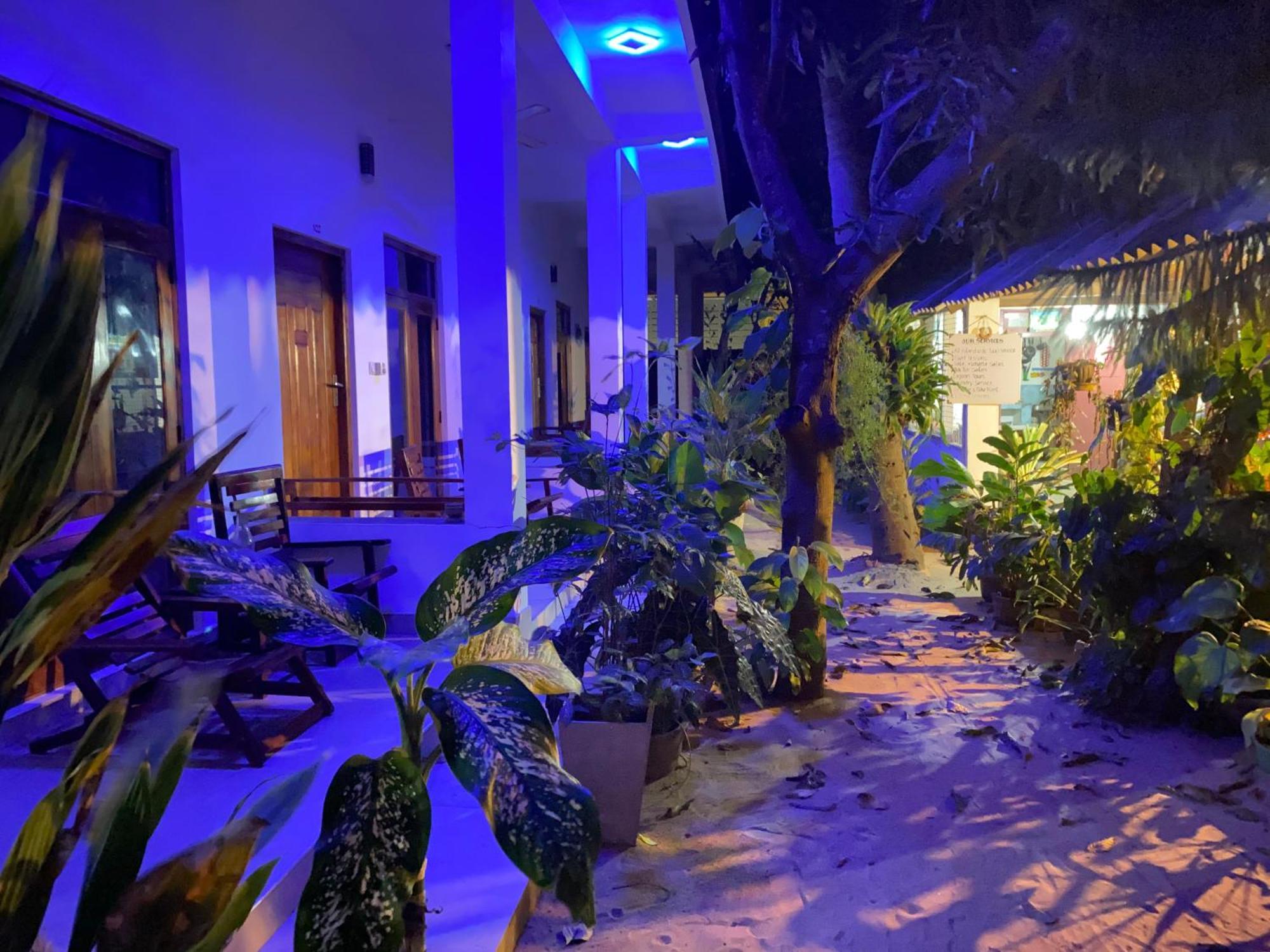Tropicana Home Stay Arugam Bay Esterno foto