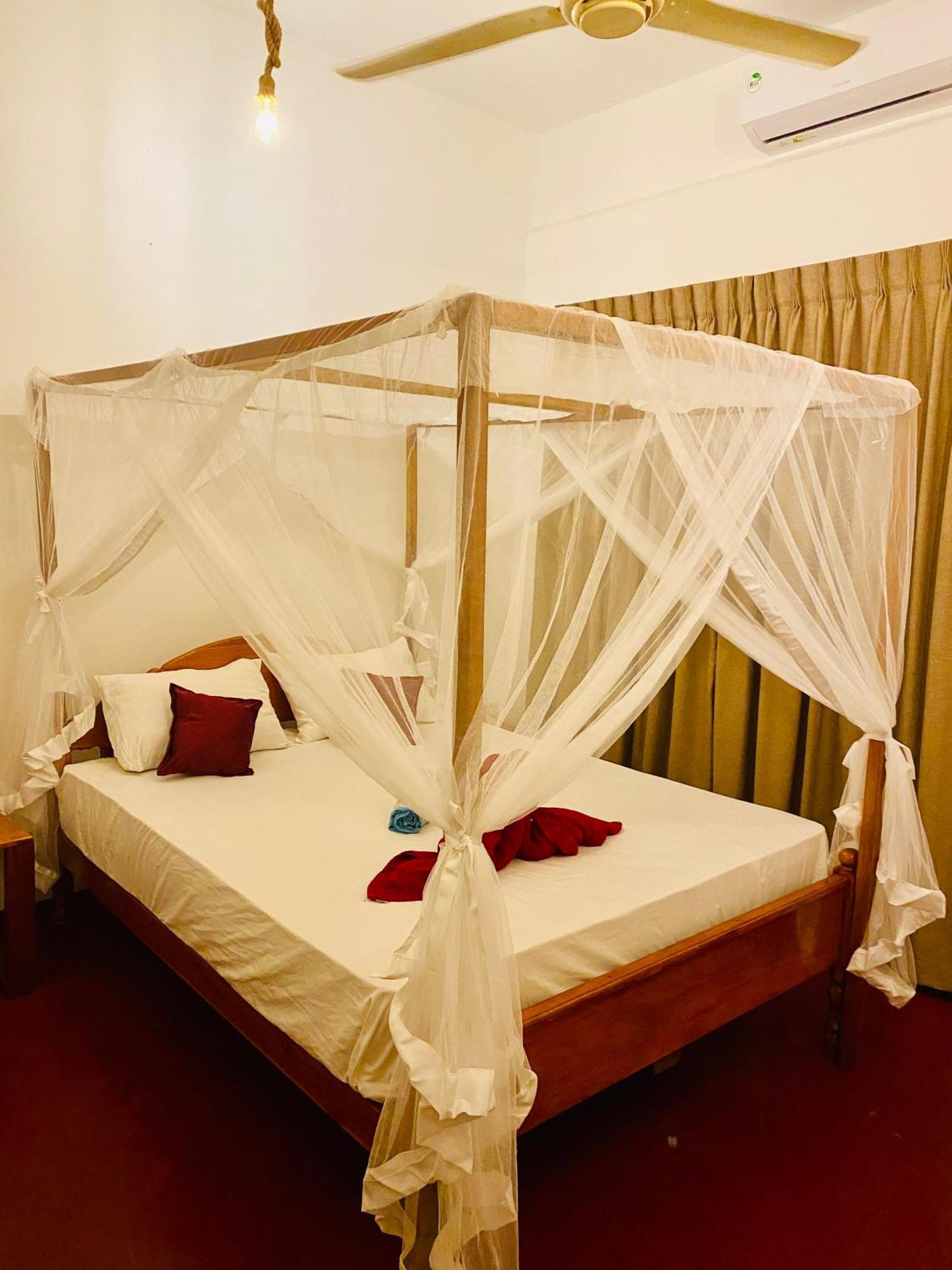 Tropicana Home Stay Arugam Bay Esterno foto