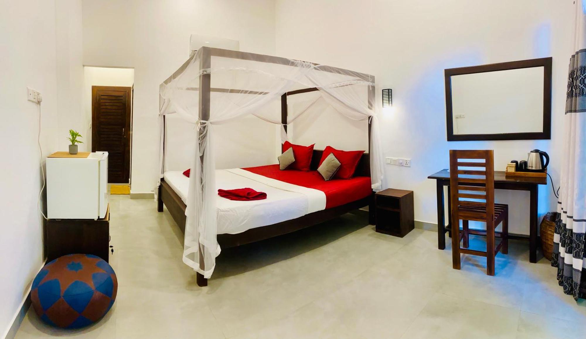 Tropicana Home Stay Arugam Bay Esterno foto